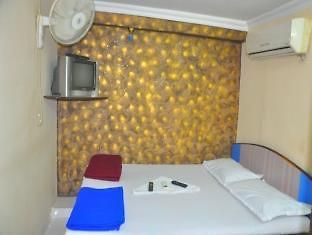 מומביי Right Choice Budget Hotel מראה חיצוני תמונה